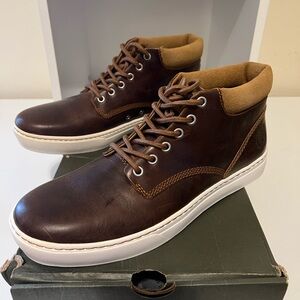 Timberland chukka Brown size 10